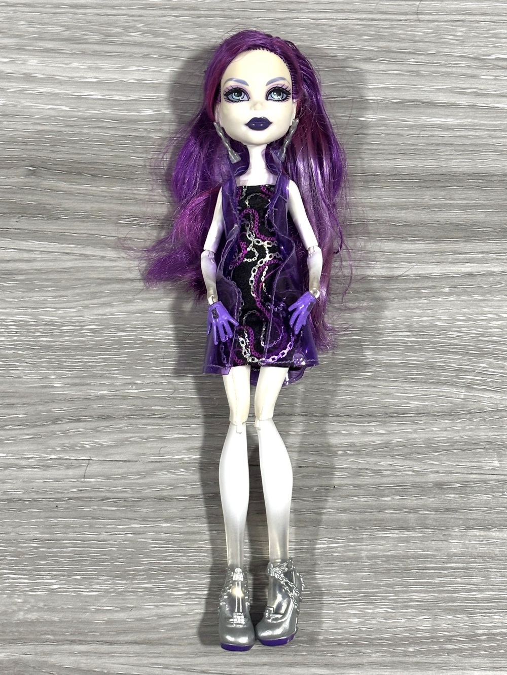 Monster High Spectra Vondergeist Ghouls Night Out Doll G1